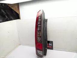 c07f2370-c613-448e-b4f8-6557ee3d61de.jpeg?