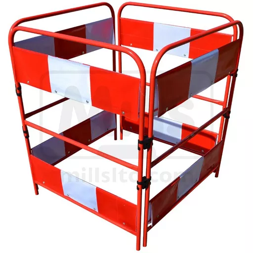 Mills Red / White Metal Gate Guards