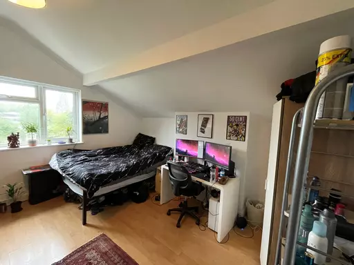 Bedroom 6.jpg