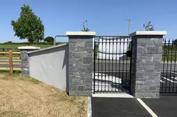 stone cladding entrance walls