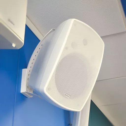 1695654162-72843100.jpg?