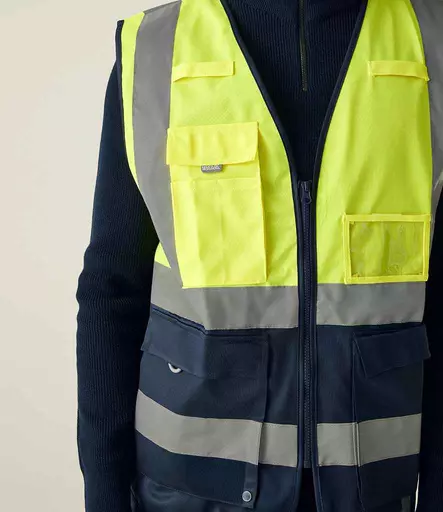 RG464%20YL_NV%20MODEL%203.jpg?