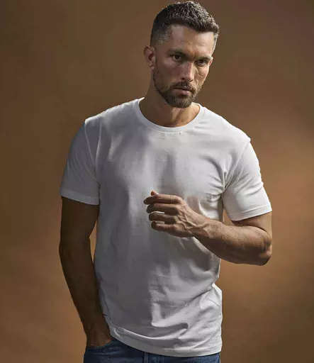 T8005%20WHI%20MODEL%201%20HERO.jpg?