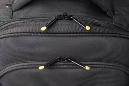 jHDgUg44y06odRUb0q974Q.c-r.jpg?