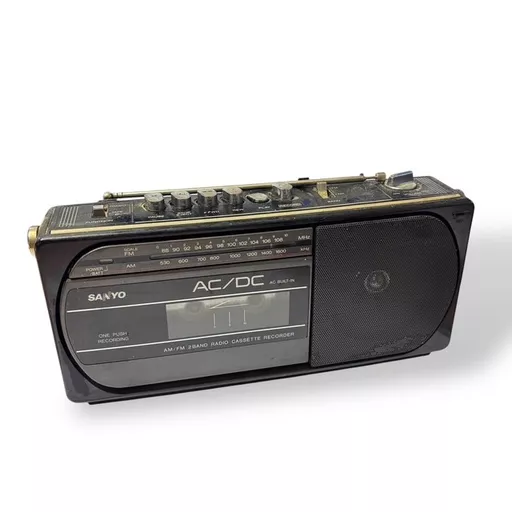 1990's Sanyo Radio Cassette Player