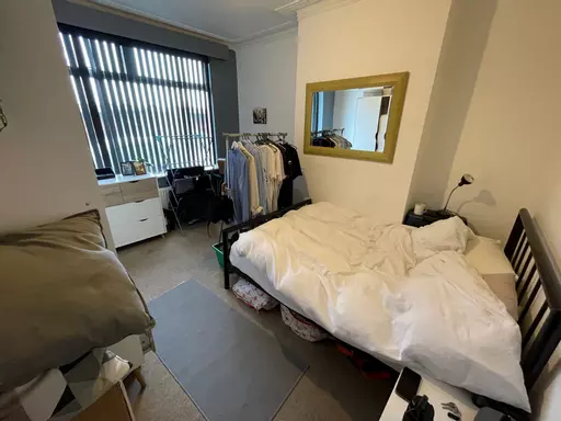 Bedroom 1.jpg