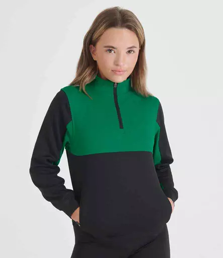 LV875%20BK_EM%20MODEL%201.jpg?