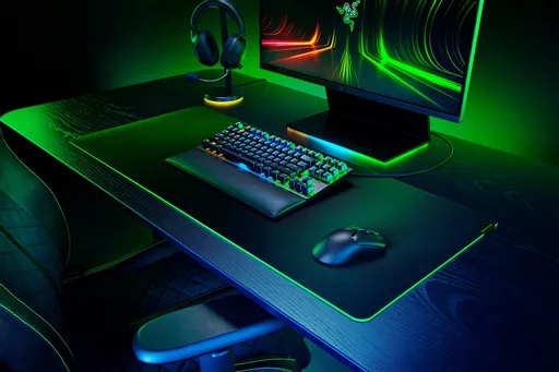 Razer Viper V2 Pro mouse Gaming Right-hand RF Wireless + USB Type-C Optical 30000 DPI