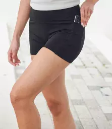 TL372%20BLK%20MODEL%201%20HERO.jpg?