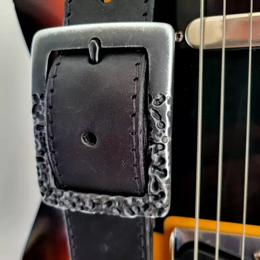 GS78 black lava buckle Pinegrove guitar strap 133243.jpg