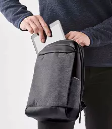 CMT4%20GP_BK%20MODEL%202.jpg?