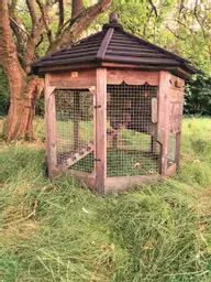 Octagonal garden hen House Small.jpg