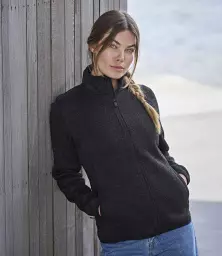 T9616%20BLK%20MODEL%201%20HERO.jpg?