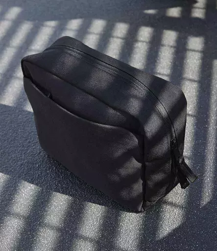 QD272%20BLK%20MODEL%202.jpg?
