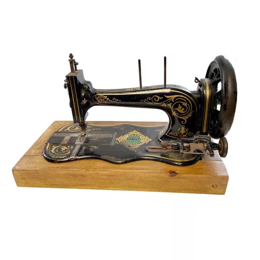 old sewing machine (1).jpg