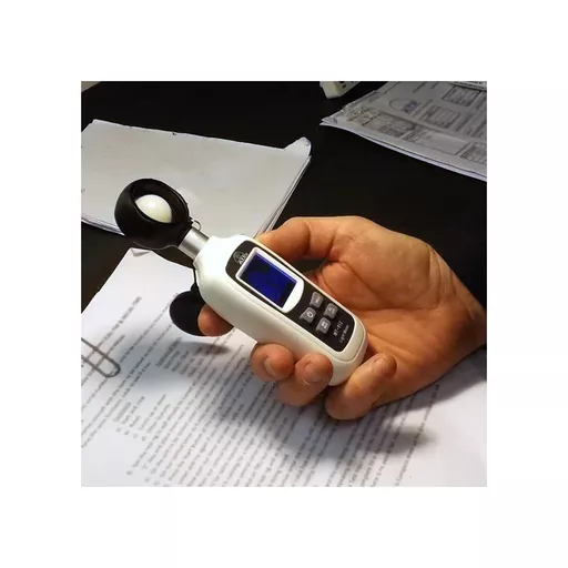 mt-912-light-meter-with-temperature-in-hand_500x_1.png