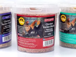 Feldy-Chicken-Pecker-Block-Berry-2.jpg