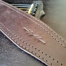 GS41 brown leather guitar strap Pinegrove 140015.jpg