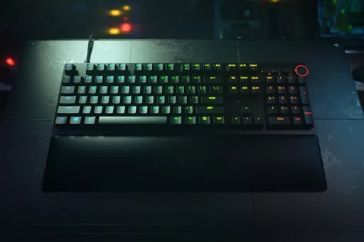 Razer Huntsman V2 keyboard Gaming USB QWERTY UK English Black