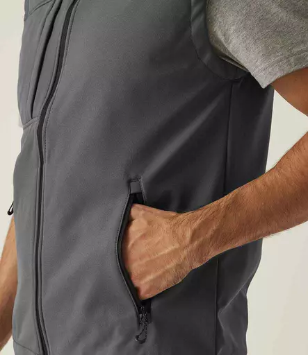 RG215%20SE_BK%20MODEL%206.jpg?