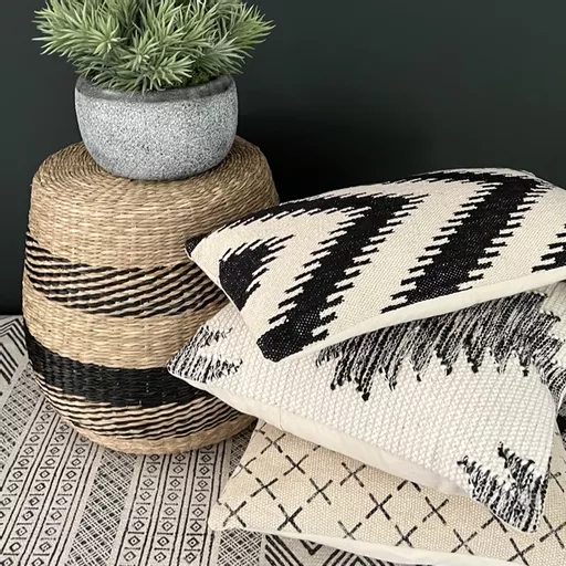 Light & Living-lifestyle - cushions Medium.jpg