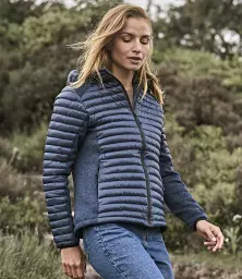 T9611%20NV_NME%20MODEL%201%20HERO.jpg?