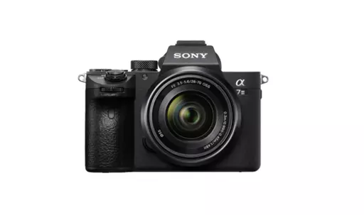 Sony α 7 III + 28-70mm MILC 24.2 MP CMOS 6000 x 4000 pixels Black