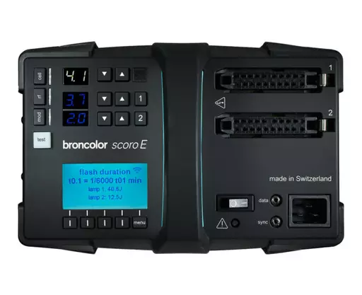 broncolor-Scoro-E-controls-and-displays.jpg