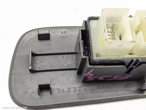 56f429b4-d0de-4e3c-a555-5cb5c1a7da64.jpeg?