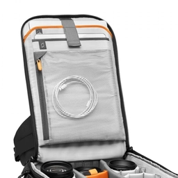 camera-backpack-lowepro--flipside-iii-lp37353-pww-laptop.jpg