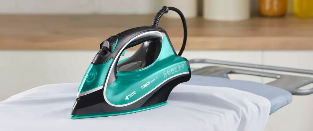 Tower Ceraglide: The Perfect Iron for your Autumn Wardrobe