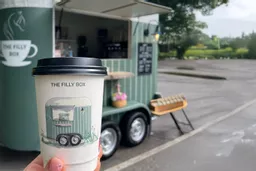 Lifestyle Double Wall Cups.png