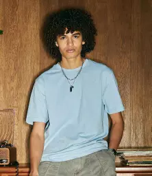 AT001%20SKY%20MODEL%201.jpg?