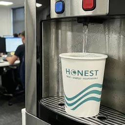 CUP002735_7oz_lifestyle.png