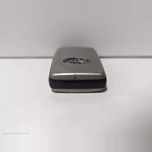 Toyota Estima Ignition W/key 2009 Mk3 Key Fob Silver 4 Button Type : 70074