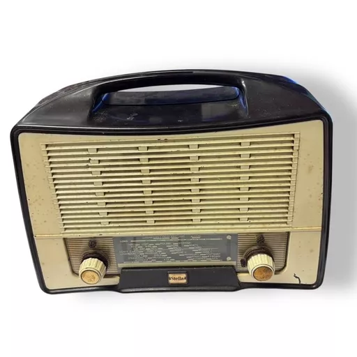 1950's Bakelite Radio