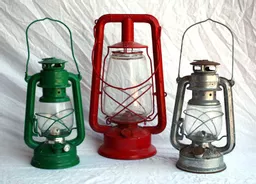 https://starbek-static.myshopblocks.com/images/tmp/bh_106_lanterns_800.jpg