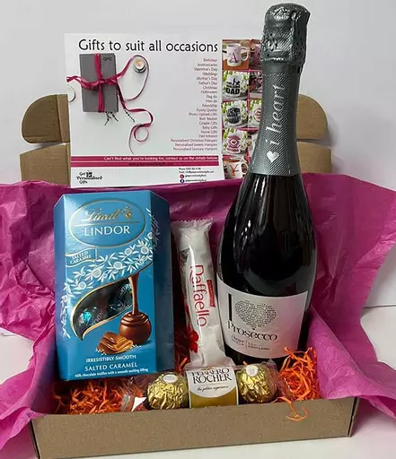 I-Heart-Prosecco-and-Lindor-and-Ferrero-Rocher-Hamper-17.jpg