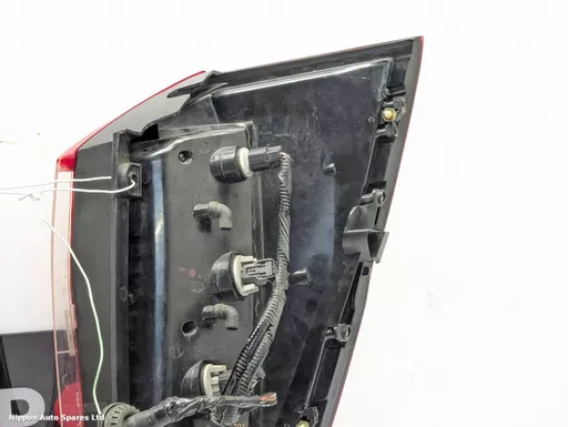 d9b69329-b612-48e7-a018-9294641ff9fe.jpeg?