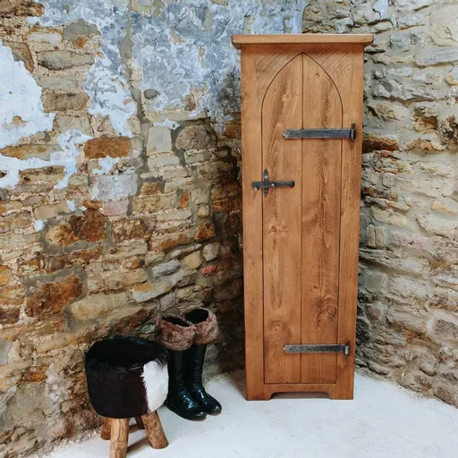 Wingfield Plank Gun Cabinet