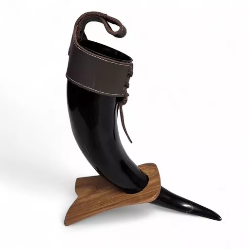 X-Large Drinking Horn 5.jpg