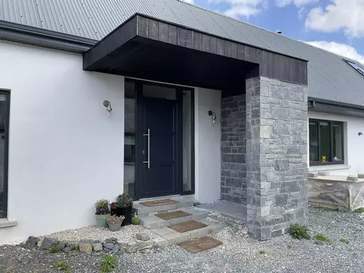 340623a H18 KW64 Castleblayney .jpg