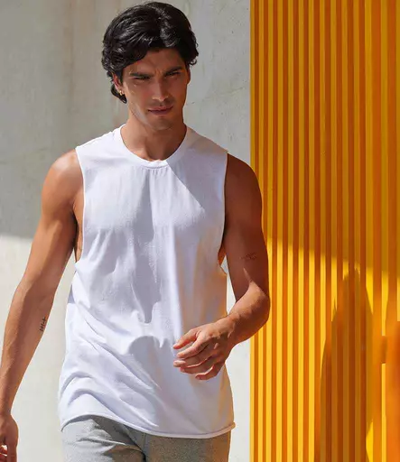 SF232%20WHI%20MODEL%202.jpg?