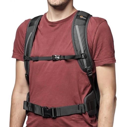 camera-backpack-lowepro--flipside-iii-lp37352-pww-cheststrap.jpg