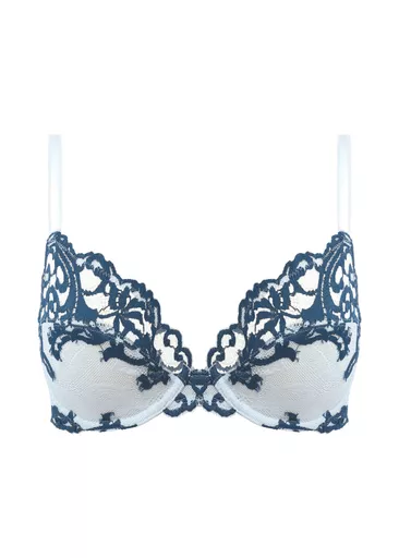 Wacoal Instant Icon bra close up.jpg