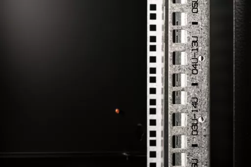 AC0EFnaAvEWkq4kQS3eyow.c-r.jpg?