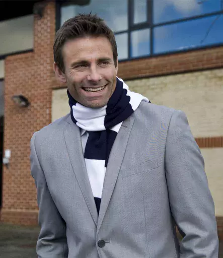 RS146%20WH_NV%20MODEL%202.jpg?