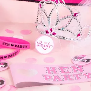 This or That Hen Party: A Party Planning Guide (Classy or Traditional)