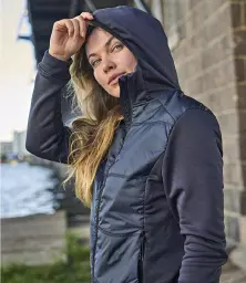 T9113%20NV_NV%20MODEL%202.jpg?
