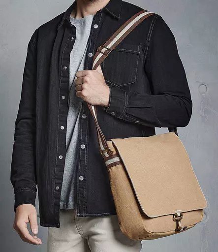 Quadra Vintage Canvas Messenger